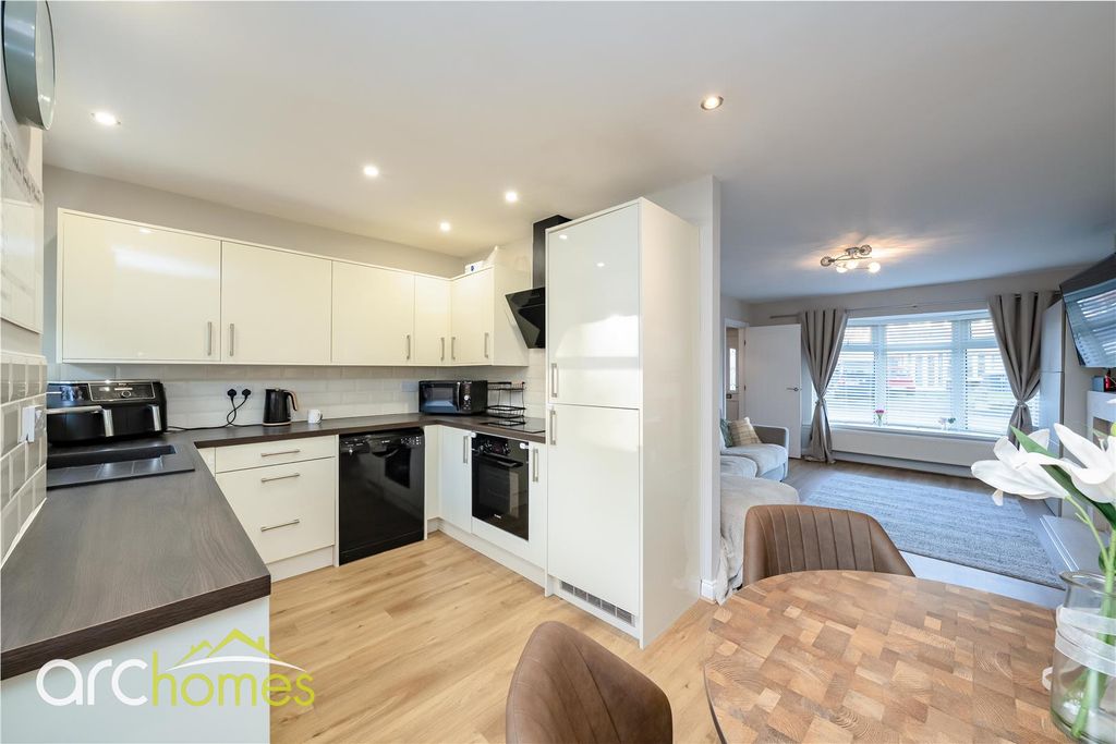 Property photo 3 of 26 Dsc06434-Edit.Jpg