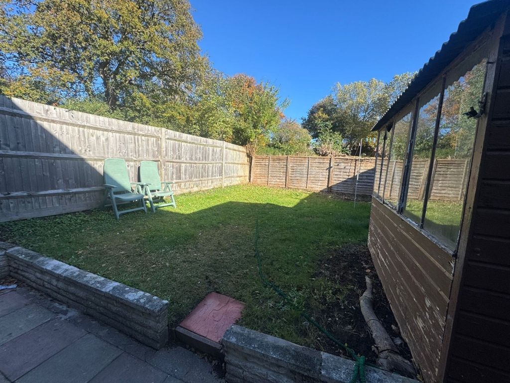 Property photo 3 of 13 4706212