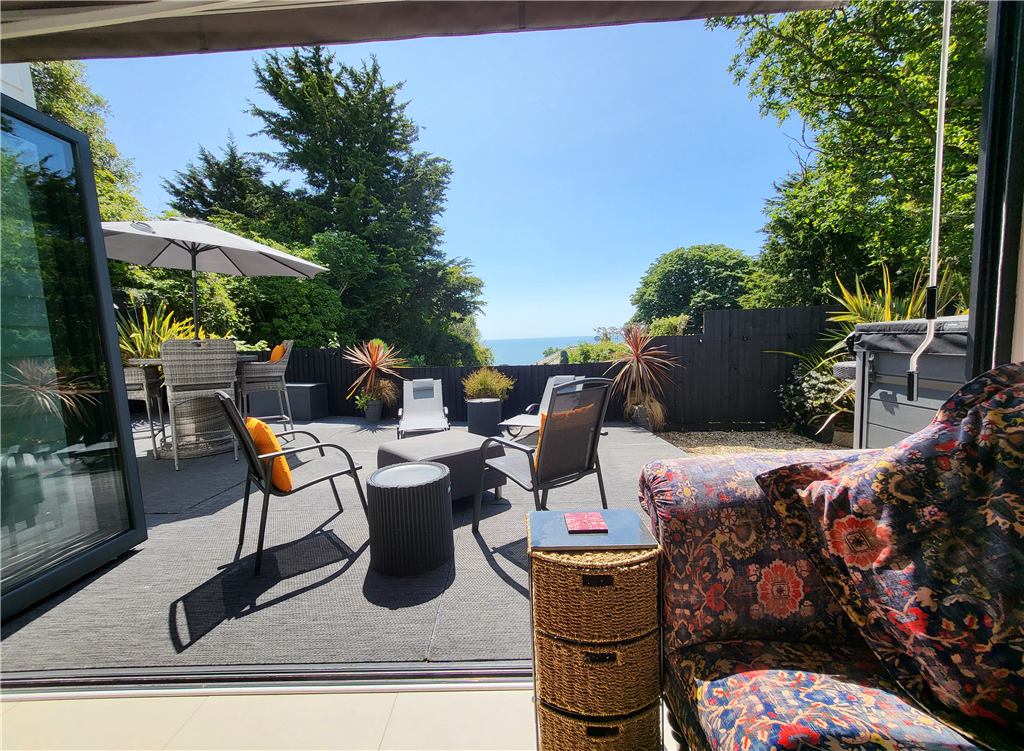 Property photo 3 of 21 Lounge To Garden***