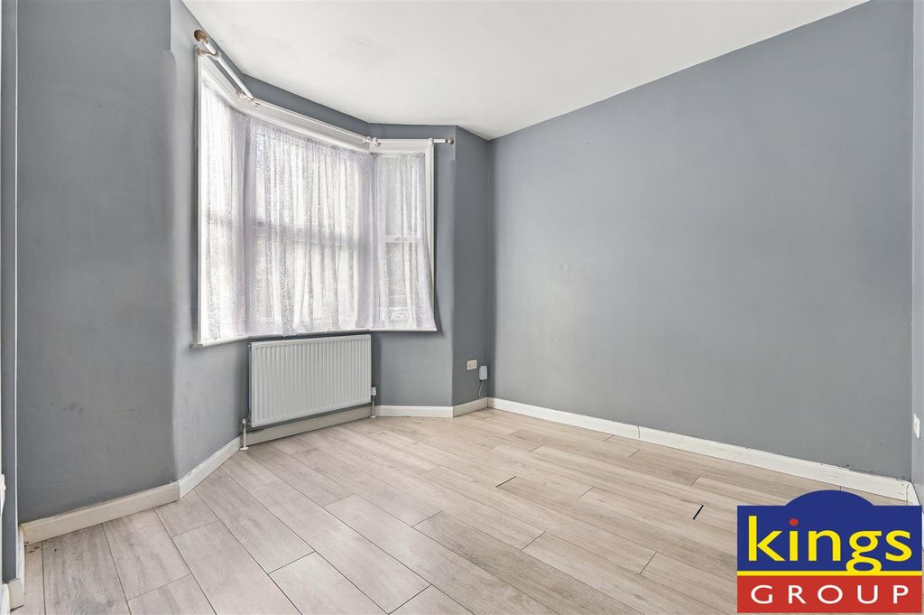 Property photo 2 of 26
