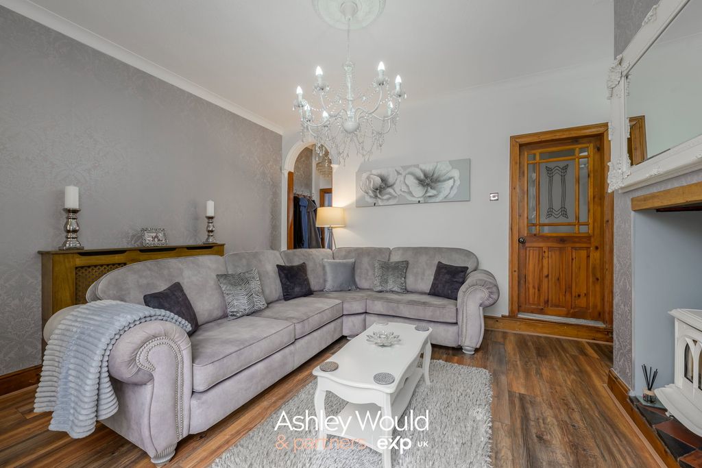 Property photo 3 of 15