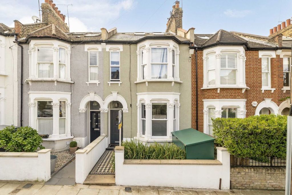 Property photo 1 of 8