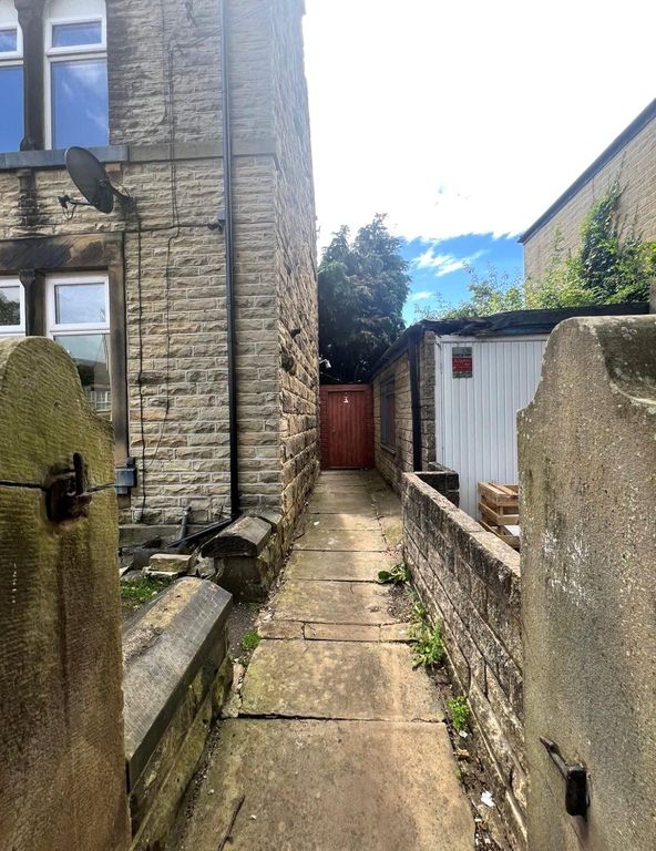 Property photo 2 of 10 Picture No. 19