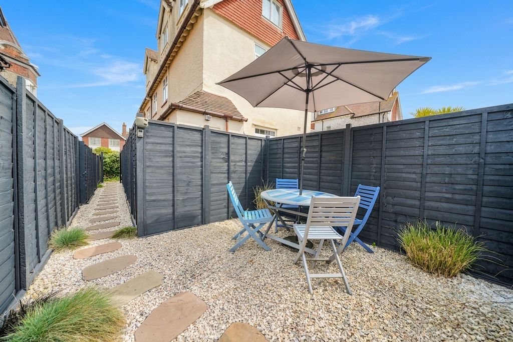 Additional image 28 of 3 bed flat for saleCliff Avenue, Leylands NR27