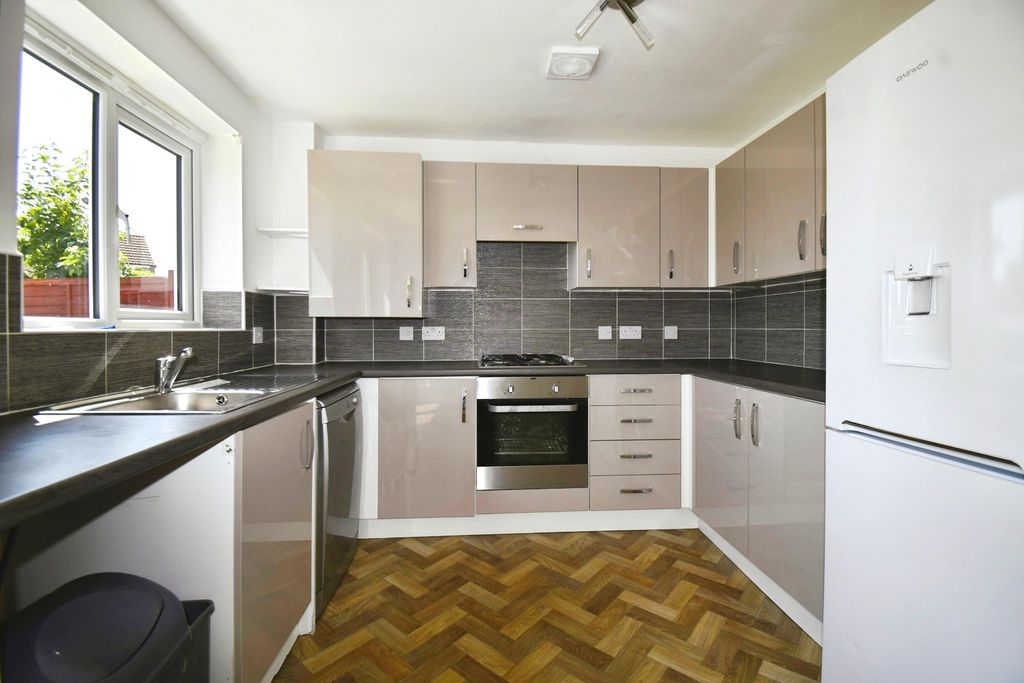 Property photo 3 of 22