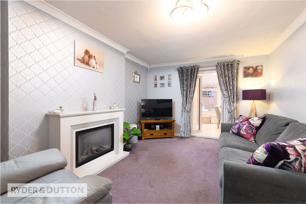 Property photo 2 of 18 Living Room