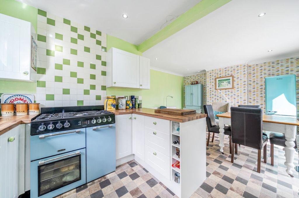 Property photo 3 of 13 1435982-11-69Ca61...