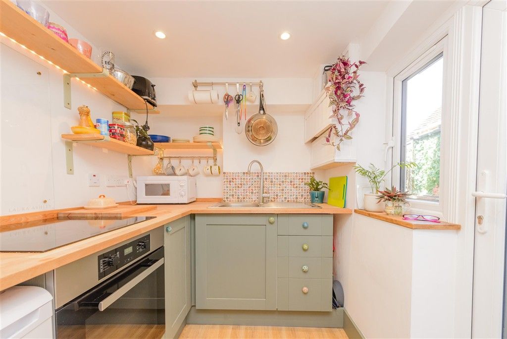 Property photo 3 of 24 Kitchen