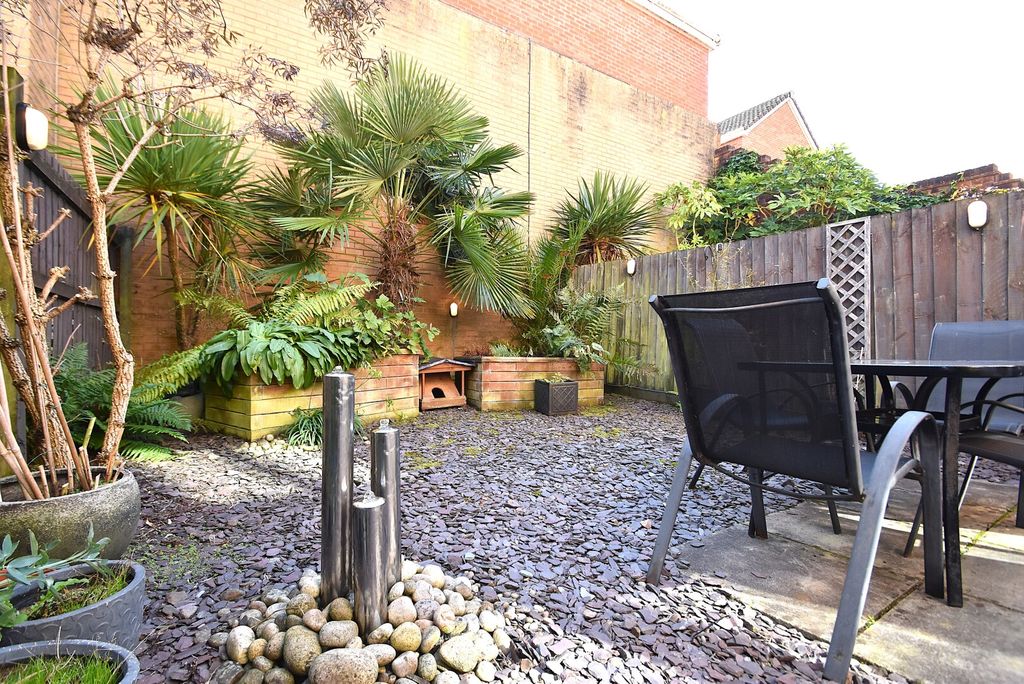 Property photo 3 of 25 Seddons Tiverton