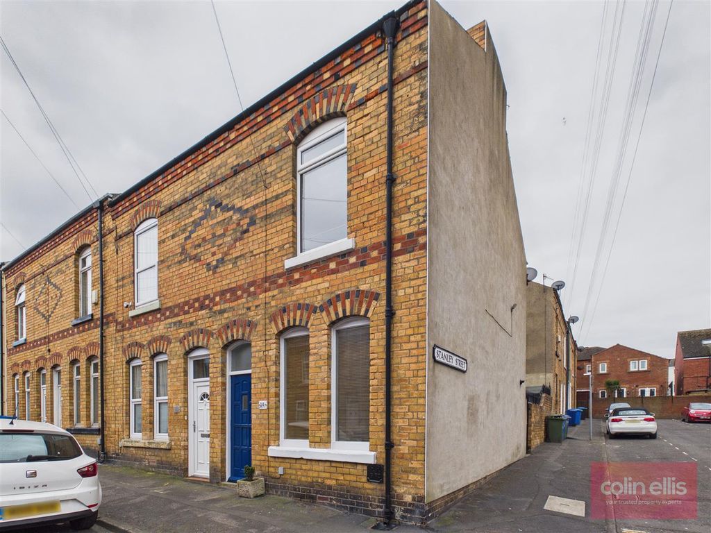 Property photo 1 of 15 Cam05075G0-Pr0315-Still016.Jpg