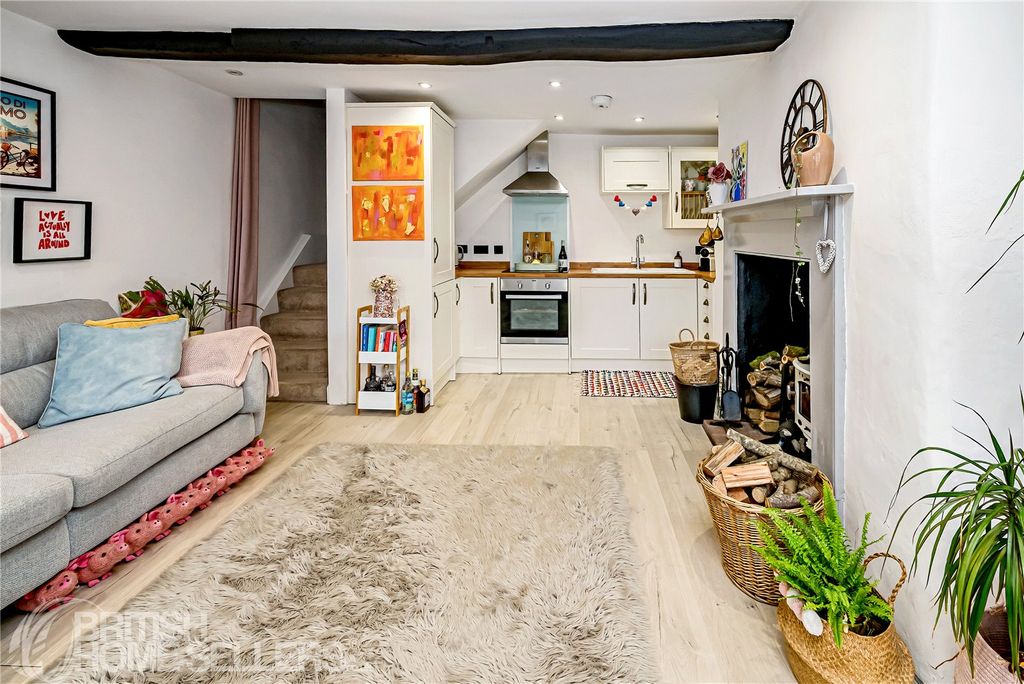 Property photo 2 of 14 Picture No. 05