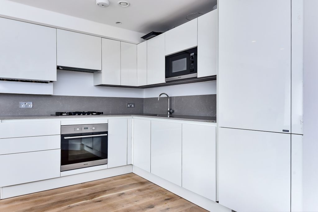 Property photo 3 of 6 252427 (2)