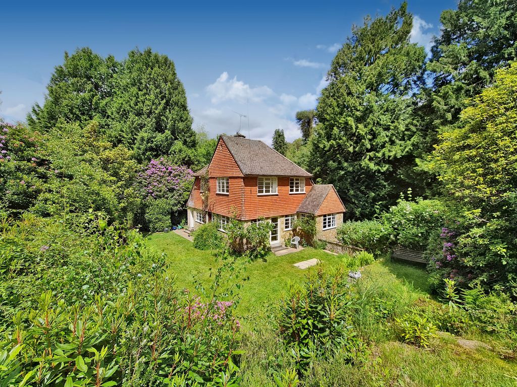 Property photo 3 of 22 Front 2