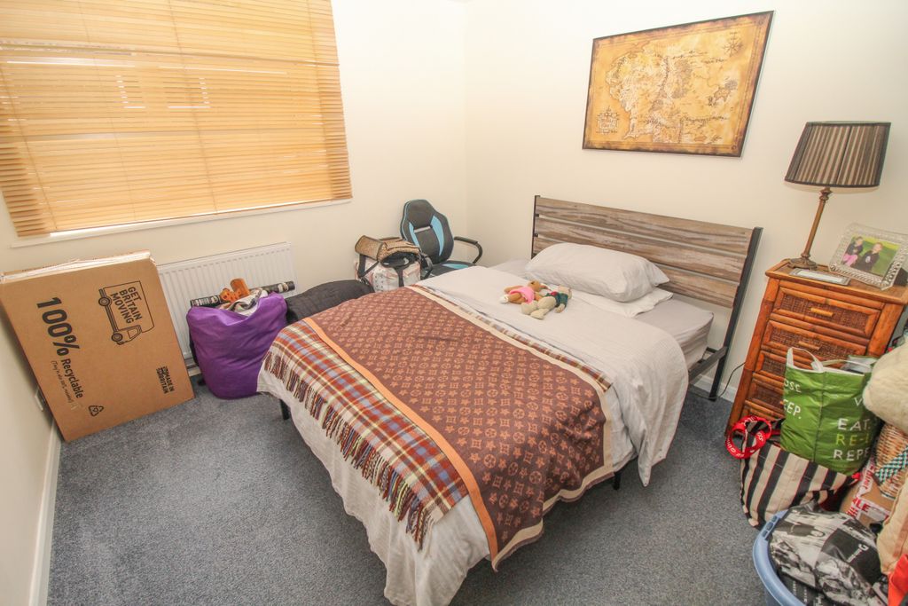 Additional image 12 of 2 bed flat for saleJuniper Square, Havant PO9