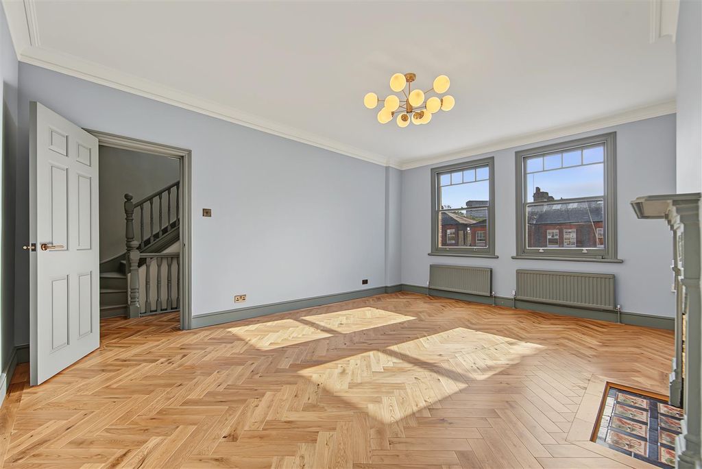 Property photo 3 of 12 3.Jpg