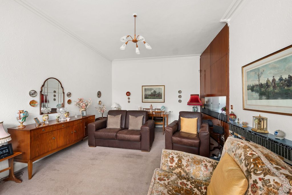 Property photo 3 of 23
