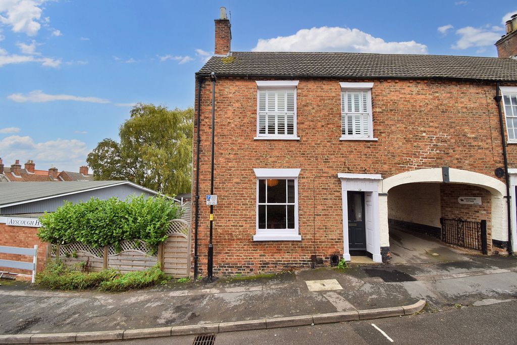 Property photo 1 of 24