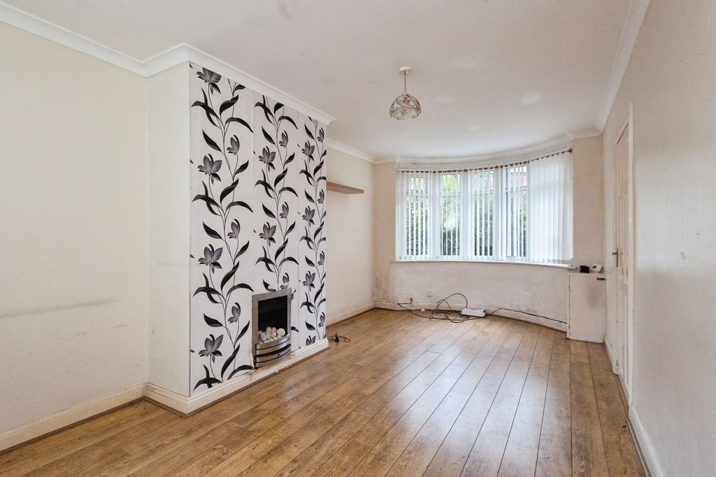 Property photo 2 of 16 Pbox-Img.Jpg