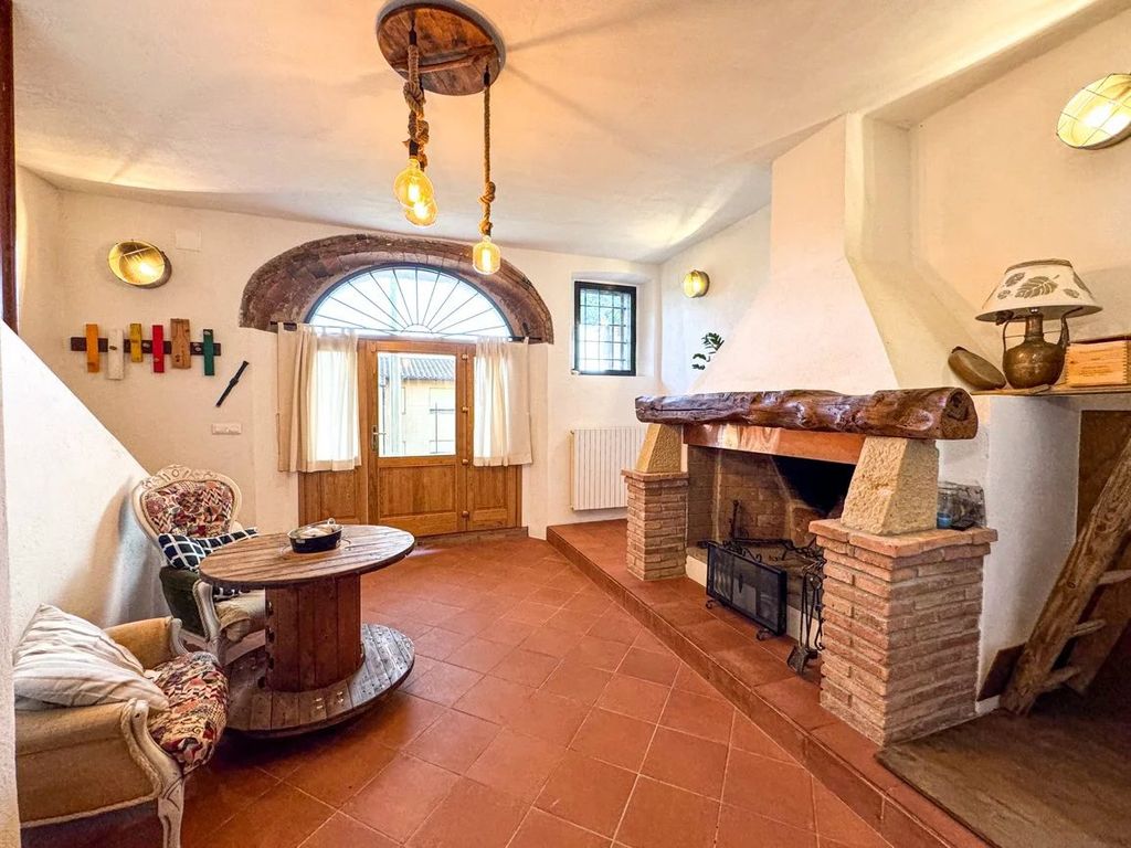 Property photo 1 of 27