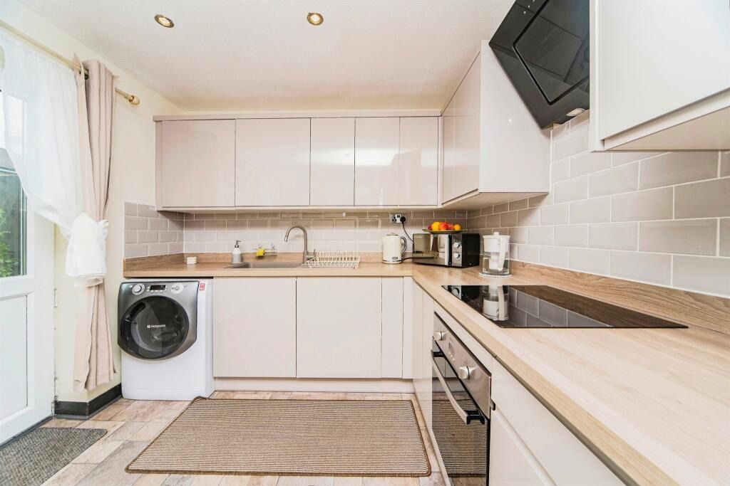Property photo 1 of 3