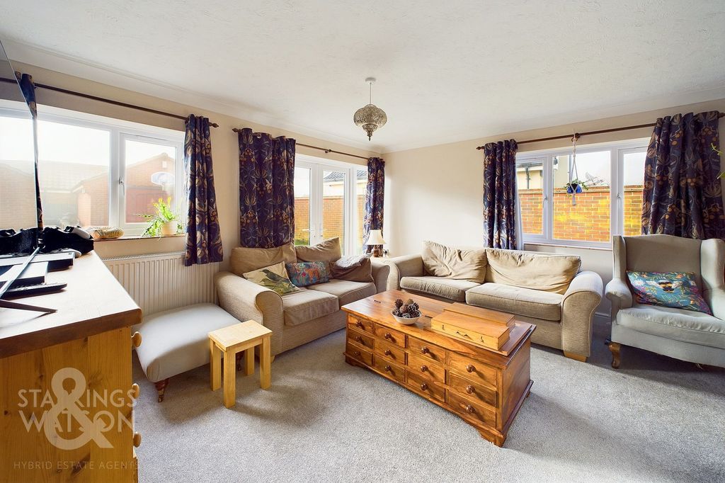 Property photo 1 of 33