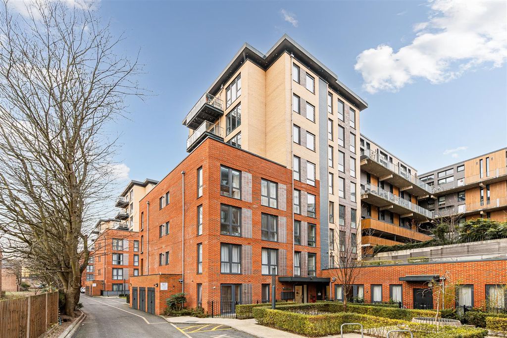 Property photo 1 of 15