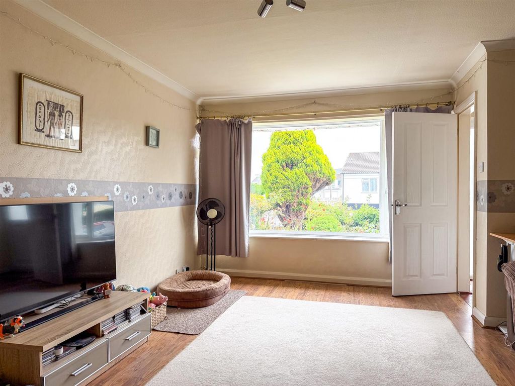 Property photo 3 of 16 12 Bowness Crescent, Onchan (1).Jpg