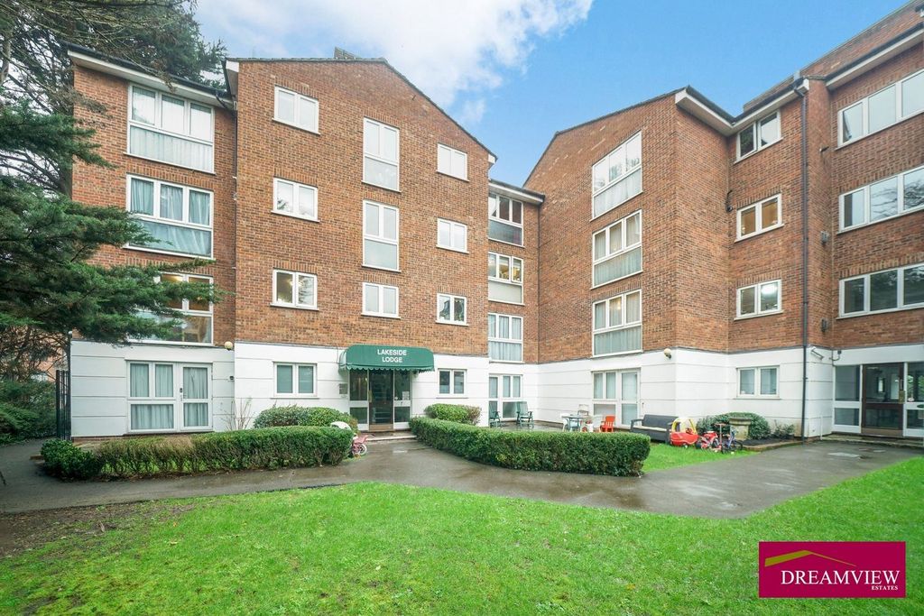 Property photo 2 of 17 Gallery