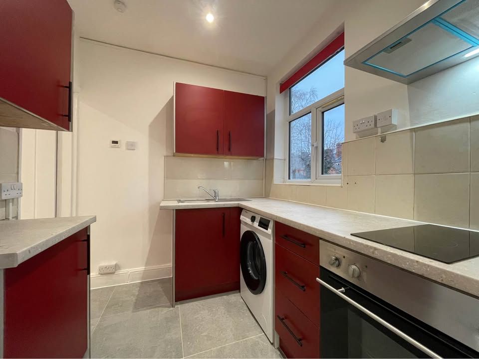 Property photo 3 of 6 Kitchen