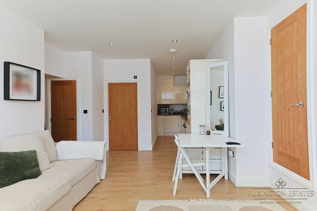 Property photo 3 of 10 4348954