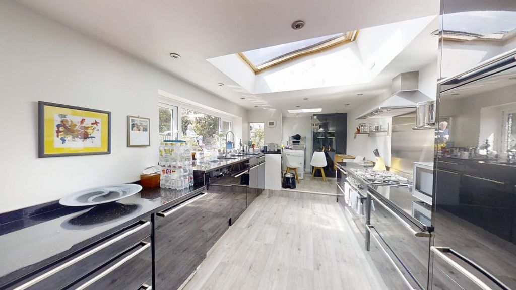 Additional image 8 of 4 bed end terrace house for saleSouthwell Street, Portland, Dorset DT5