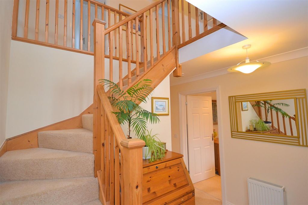 Property photo 2 of 20 0054.Png