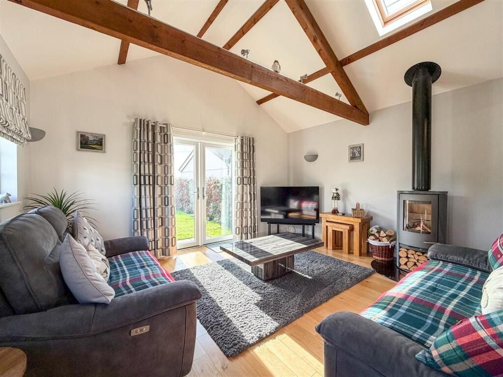 Property photo 2 of 20 5264792