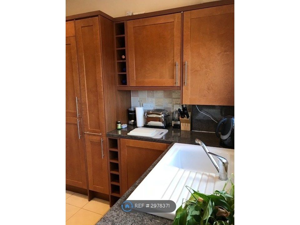 Property photo 2 of 22 Kitchen