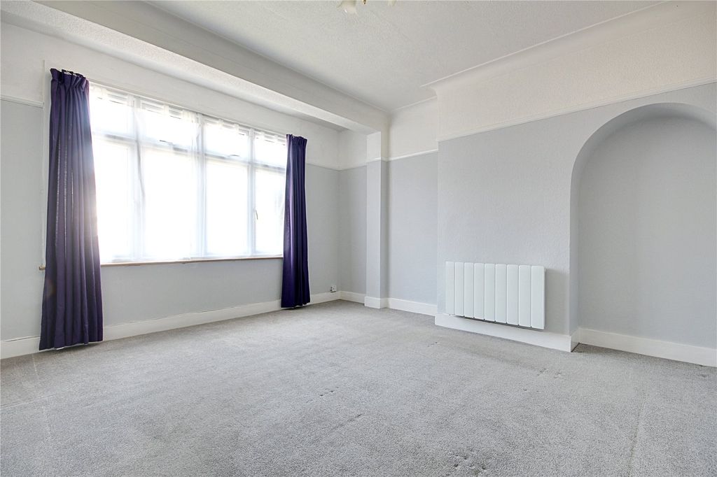 Property photo 3 of 8 Picture No. 09