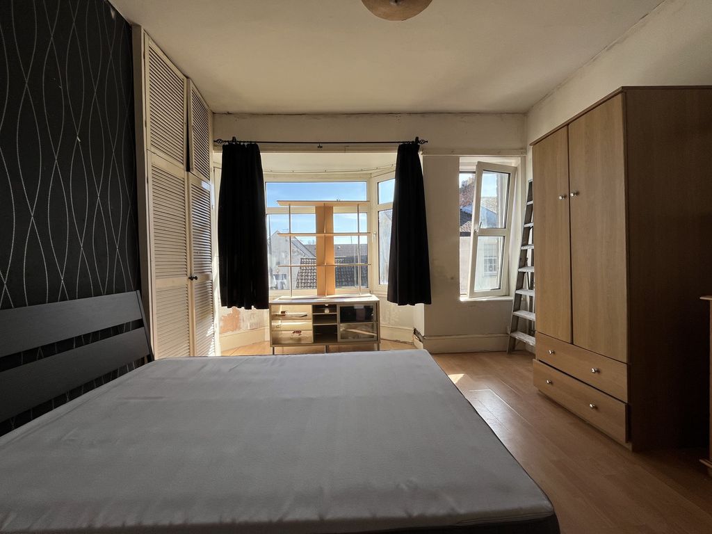 Additional image 4 of 3 bed flat for saleTy Castroggy, Chepstow, 5 NP16