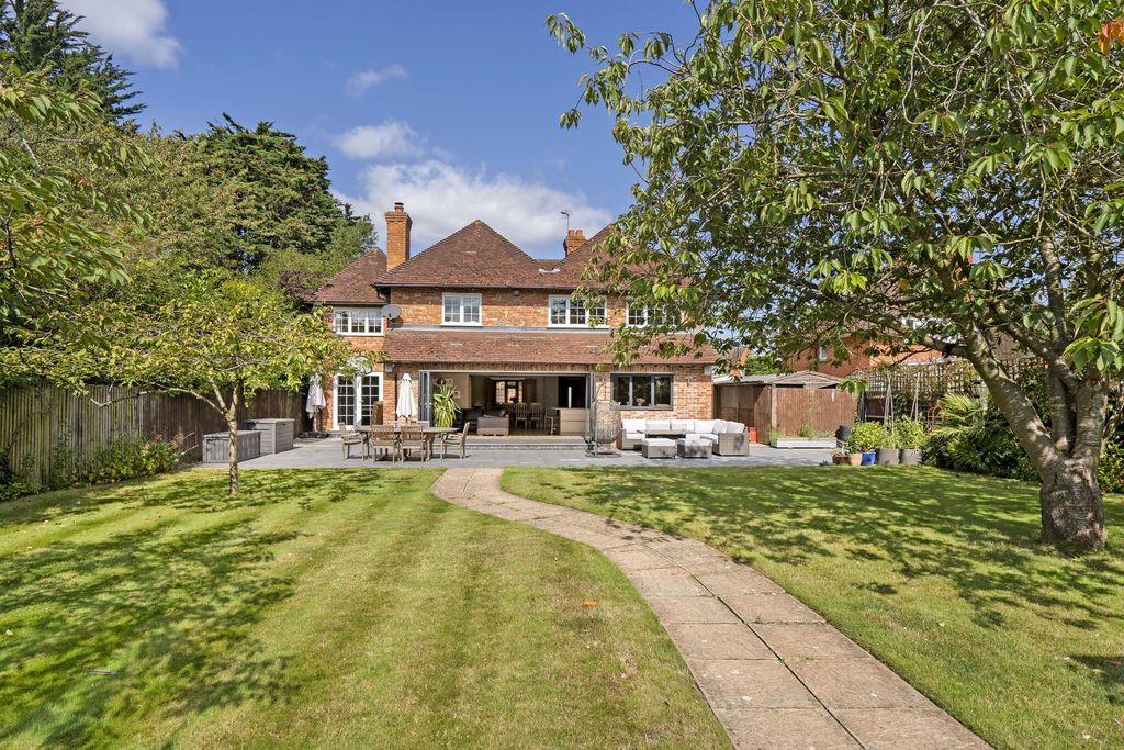 Property photo 1 of 29