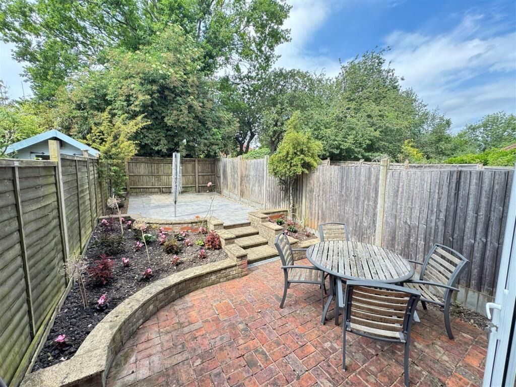Property photo 3 of 12 4391212