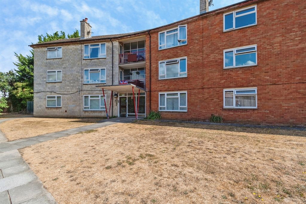 Property photo 1 of 11