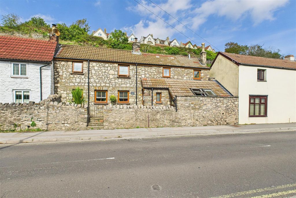 Property photo 1 of 23