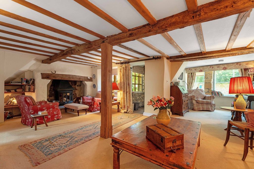 Property photo 2 of 19