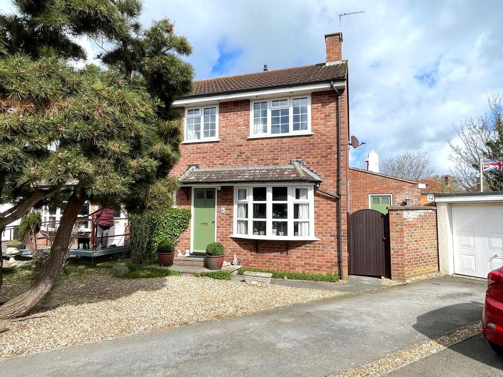 Property photo 1 of 35 Front (Exterior)