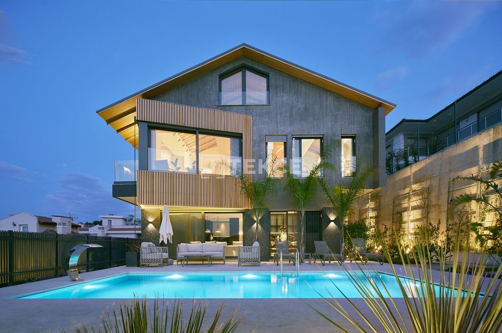 Property photo 2 of 40