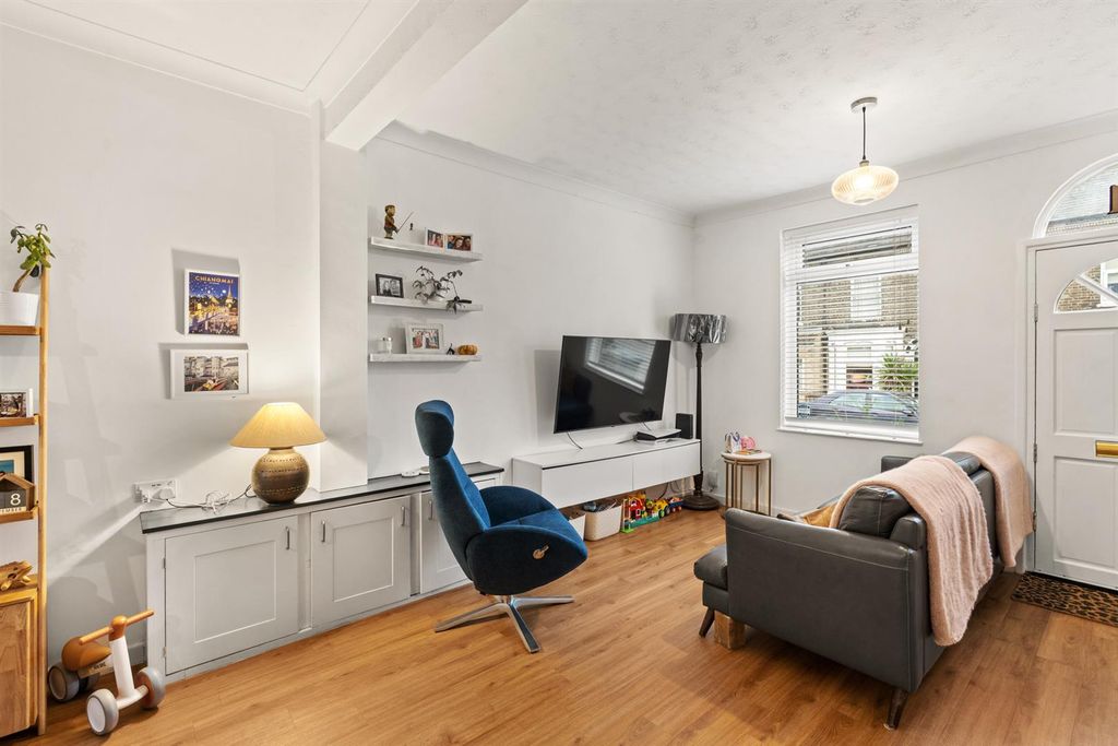 Property photo 2 of 22 111Burystreet-019.Jpg