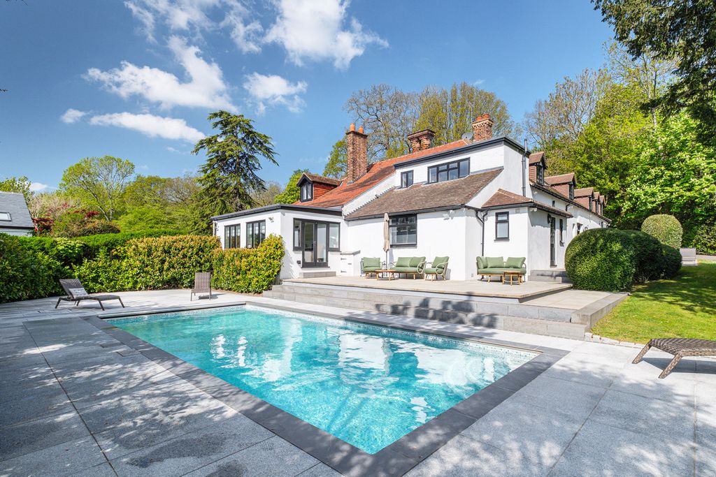 Property photo 1 of 49