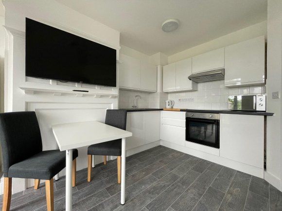 Property photo 3 of 19 Kitchen 1.Jpg