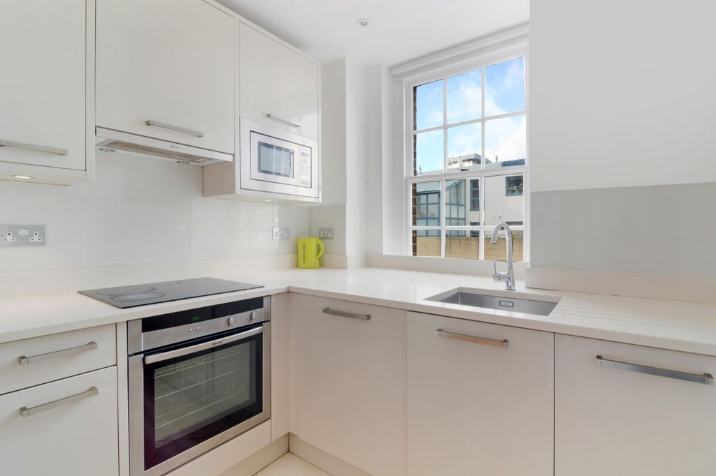 Property photo 3 of 8 Kitchen Forest Court