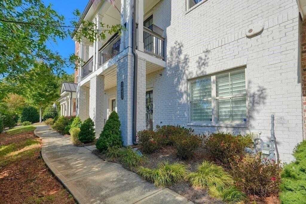 Property photo 1 of 31