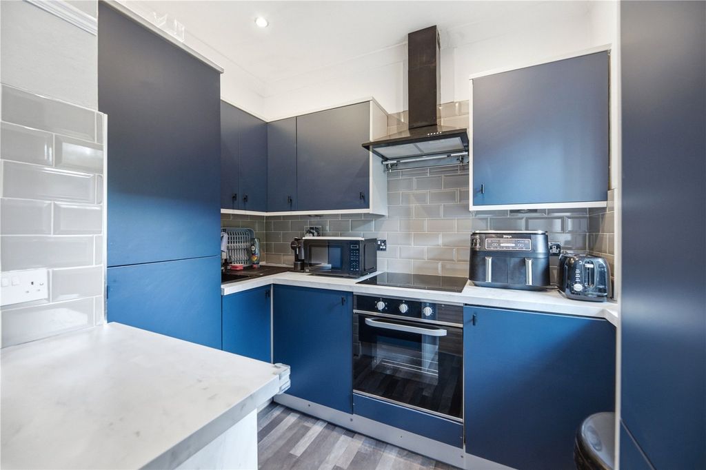 Property photo 3 of 15 Kitchen
