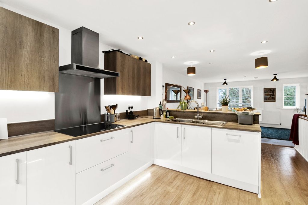 Property photo 3 of 37 Picture No. 09